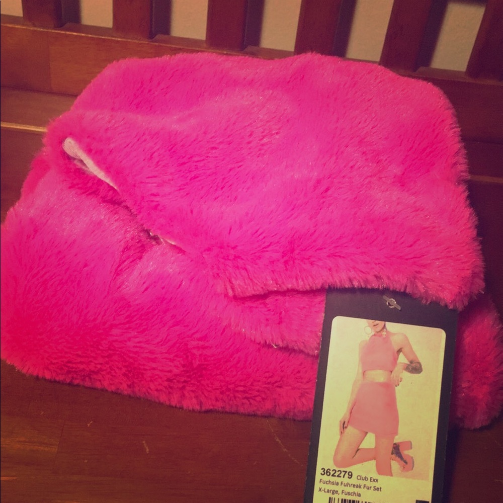 Club XXX Pink 2 piece Fur Set....